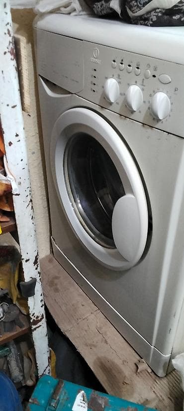 kreditle meiset: Indesit paltar yuyan, 6 kq- luq.satilir. Veziyyeti yaxşıdır.Curuyu — 2