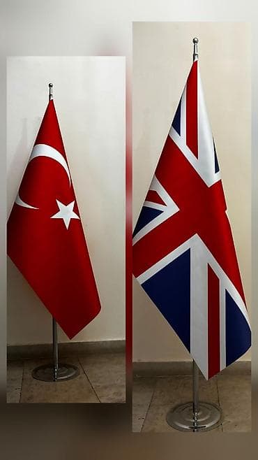 Dövlət bayraqları üçün mərasim Bayraqlar her biri 50azn Şəkildə