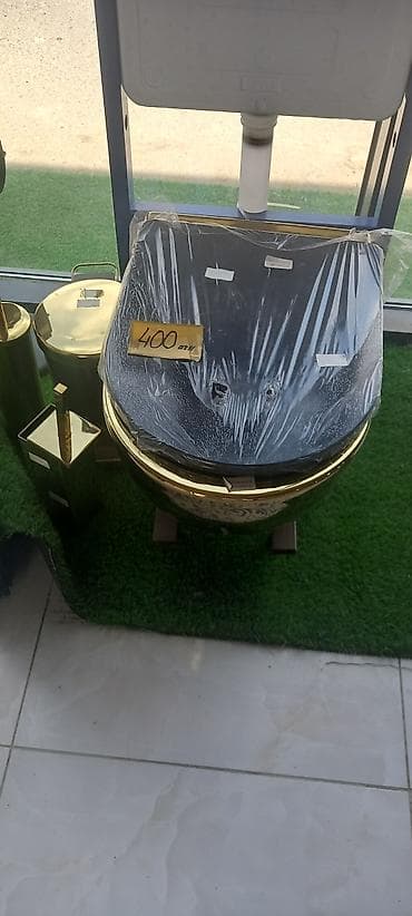 aksa generator: Sanitar avadanlıqlar – tualet qabları və kirəmit rəngli lavabo - — 1