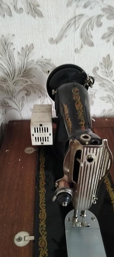 Elektrik tikiş maşını və şkaf-stol komplekti - Klassik, ağır metal