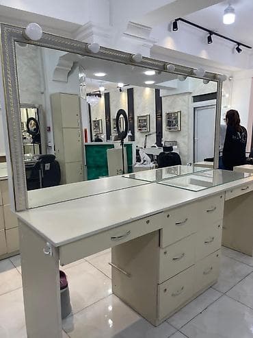 kelebek mebel: Saş kəsimi üçün masa — 1