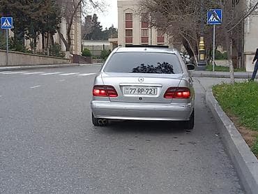 Mercedes-Benz E-Class (W210) sedan Xüsusiyyətlər: - Korpus: 4 qapılı — 3
