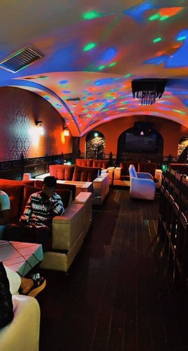 nefis döner masazir: Azadliq metrosuna yaxin yerləşən pab, ümumi sahəsi 200 kv,m olan, ayi — 8