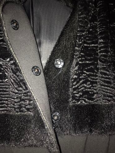 duyməli: Yüngül palto52 razmer cox ağır deyil veziyyeti normal geyilmiş — 4