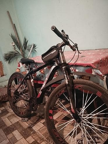 Velosiped ehtiyyat hissələri: SAFT marka dağ velosipedi - Geniş profilli 26" təkərlər, disk — 8