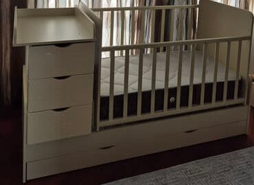 yumru transformer çarpayı: Oğlan və qız üçün, İşlənmiş, Dördbucaq, Beşik, Matras ilə, Yellənmə mexanizm ilə — 3