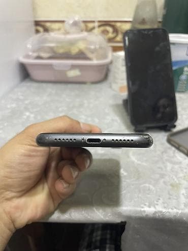 apple imac: IPhone 11, 64 GB, Qara, Face ID — 2