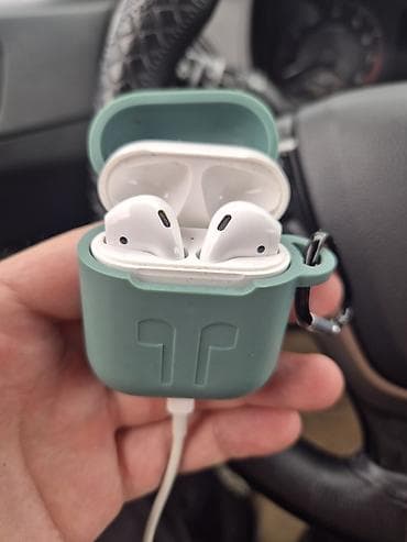 Orjinal i phone nauşnik, 1 il bundan qabaq almışam demek olar ki heç