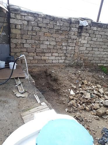 3 otaqlı mənzillərin satışı: Yarım tikili.Əmrican qoşaminarəli məsçidin yanı.torpaqın sotu 27 30 — 5