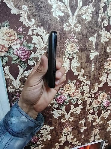 nokia 7380: Nokia 8 Sirocco, 1 TB, rəng - Qara, Düyməli, Barmaq izi — 6