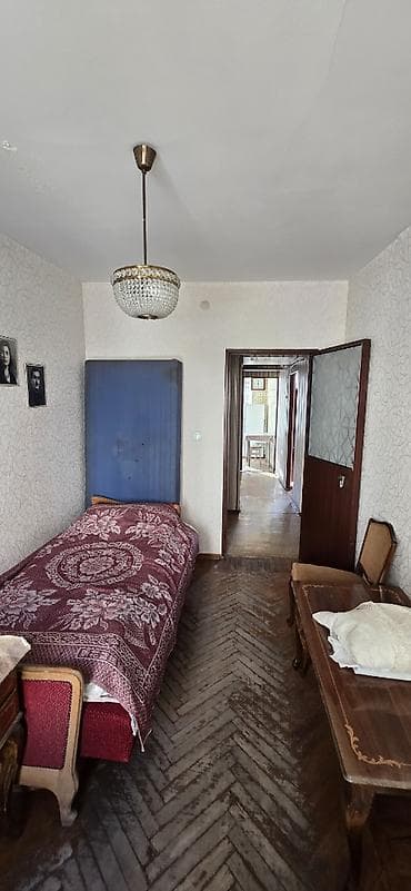 razın: Bakı, 3 otaqlı, Köhnə tikili, 70 kv. m — 2