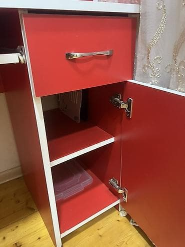 komputer setup: Düz masa, Polkalı, Siyirməli, Sadə laminat, Kredit yoxdur — 3
