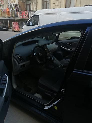 авто пульт: Toyota Prius: 1.8 л | 2011 г — 4