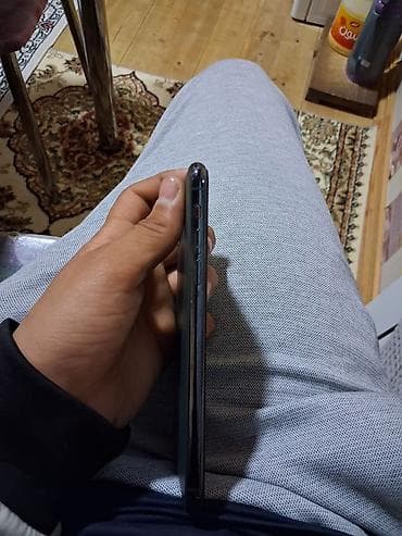 iphone 11 pro max kabro: IPhone 11 Pro Max, 64 GB, Midnight, Face ID — 4