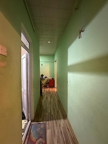 sabuncuda satilan ucuz evler: Bakı, 7 otaqlı, Köhnə tikili, 180 kv. m — 2