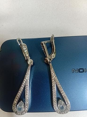 Gümüş rəngli uzun sallantılı sırğa cütü - Zərif gözyaşı (damla)