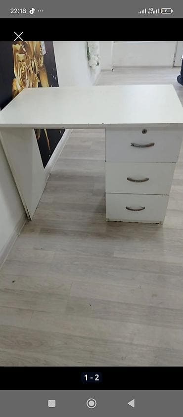 masa kafe: Düz masa, Stulsuz, Polkasız, Siyirməli, Sadə laminat — 3