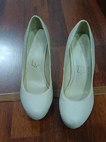 REAL ALİCİYA ENDİRİM 1-2 defe Geyinilib çoxdan 35razmer Brend: EVA