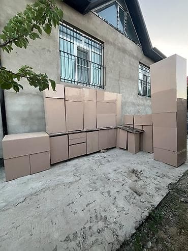 3 mətəbəli mətbəx mebeli (uqlavoy). Hərşey işləkdir. Az işlənib — 1