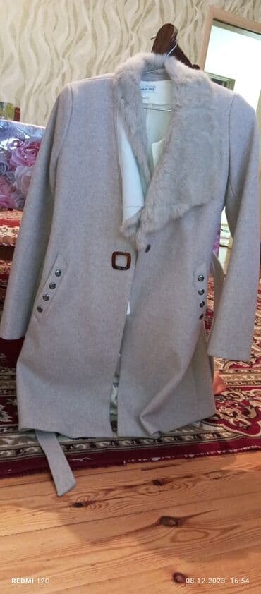 kəsilmiş əl şəkilləri: Salam ideal satıcısı 100manata almışam dar olduğu üçün satıram 80 — 1