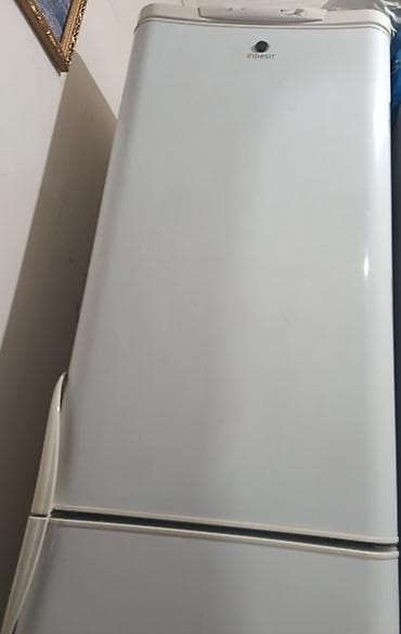 İşlənmiş 2 qapılı Indesit Soyuducu Satılır, rəng - Ağ — 2