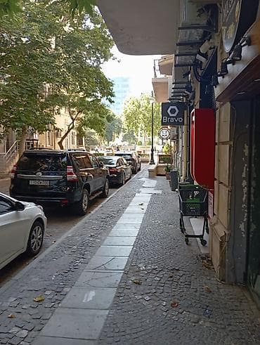 aff park: Mərkəzdə yerləşən, tarixi binada səliqəli 2 otaqlı mənzil kirayə — 2