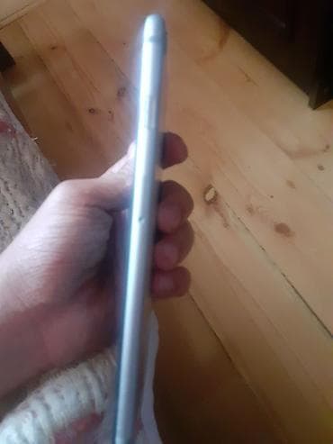 micro qulaq: IPhone 6 Plus 10m ekran qırıqdı zapcas kimi - Korpus: alüminium — 4
