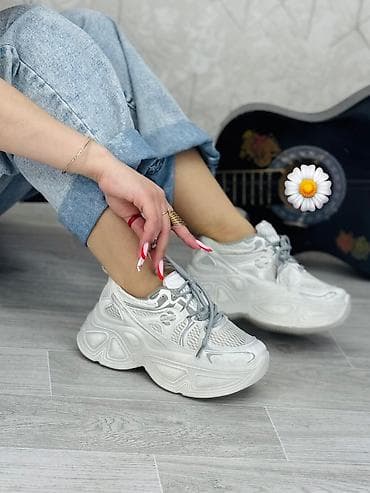 женские кроссовки adidas boost: Krossovka – uniseks, qalın platformalı - Rəng: açıq boz/bozumtul - — 1