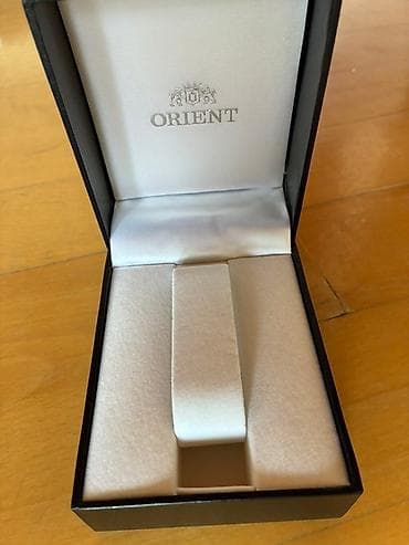 Orient saat qutusu - Brend: ORIENT (loqo və yazı qapağın içində və — 3