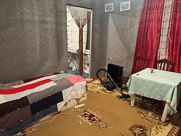 Kirayə verilən otaq – iki mərtəbəli ev - Geniş, işıqlı otaq; pəncərə