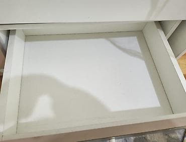 Uşaq mebeli: Oğlan və qız üçün, İşlənmiş, Dördbucaq, Beşik, Dəstsiz, Matras ilə, Yellənmə mexanizm ilə — 4