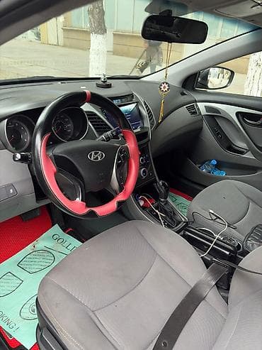 hyundai elantra 2010: Hyundai elentra 2014 1.8 150 at gucu hazirda kreditdedi 10000 ilkin — 7