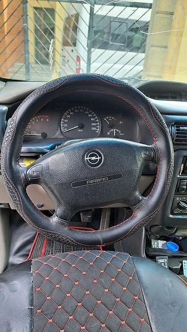 mini karavan: Opel Sintra miniven - Kuzov: yaşıl rəng, 5 qapı, sürgülü yan qapılar — 3