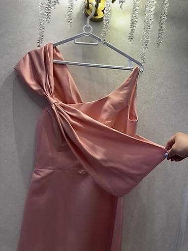 sadə donlar: Zərif ziyafət paltarı – açıq şaftalı rəngi - Model: bir çiyinli mini — 3