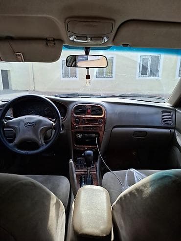 Hyundai Sonata: 2 l | 2000 il Sedan — 4