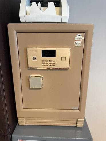pul qutusu: Elektron təhlükəsizlik seyfi - Rəng: bej/qızılı panel - Ön paneldə — 1