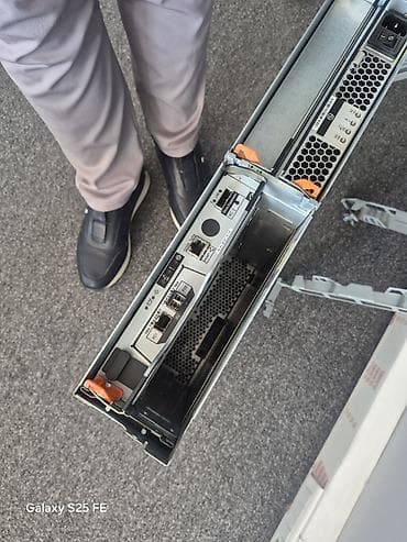 virtual reality: IBM System Storage DS3400 professional server storage sistemi satılır — 7