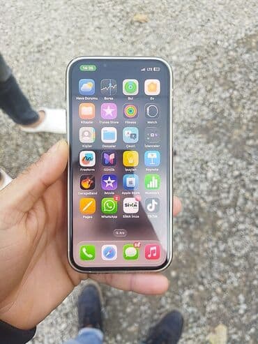 ipad 8 nəsil: IPhone 13, Ağ, Face ID — 1