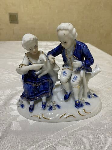 Fiqur, Şüşə, rəng - Ağ