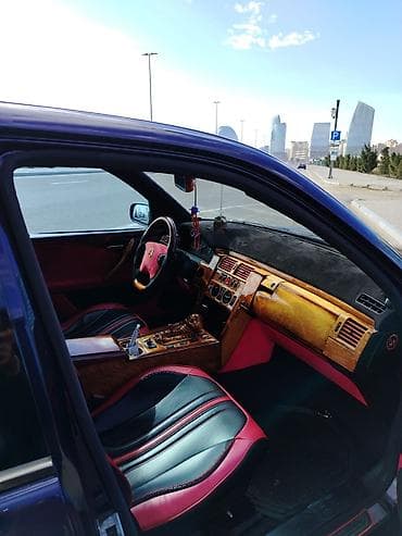 ford transit 1999: Mercedes-Benz E-Class W210 sedan - Korpus: 4 qapılı sedan, tünd — 6