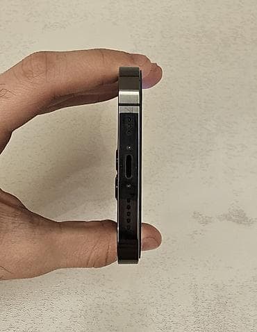 iphone 15 pro max nece manatdir: IPhone 13 Pro, Qara, Face ID — 3