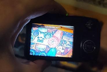 ipad 8: Sensör: 14,7 MP 1/1,7" CCD Lens: Canon 7.7 - 28.5mm f2.8 - 5.8 Minimum — 8