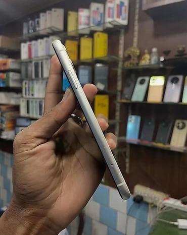 note 12 pro plus: IPhone 11, 128 GB, Ağ, Face ID — 6