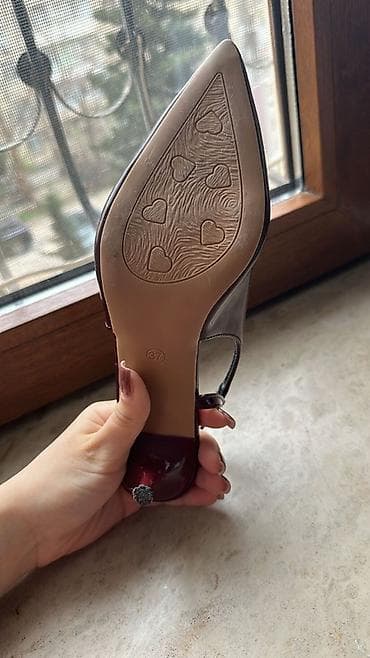 Digər ayaqqabılar: Qadın ayaqqabısı – klassik slingback Bir defe geyenelib(37 — 6