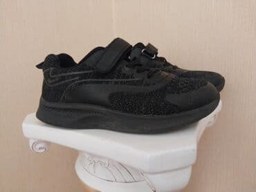 детские кеды без шнурков: Qara rəngli uniseks idman ayaqqabısı - Üst hissə: nəfəsalan toxunma — 1