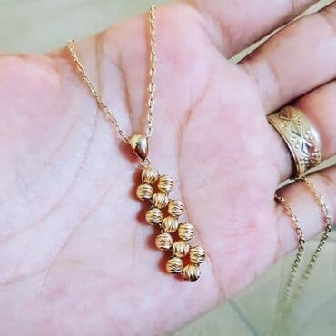 Kulonlar: Yeni "Pandora " qızıl sep ve qızıl klon 585 eyyar. Ünvan;mağaza — 2