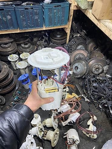 ford transit pompa: Mercedes Benz benzin nasosu Şəhər: Bakı Elanın növü: Ehtiyat — 10