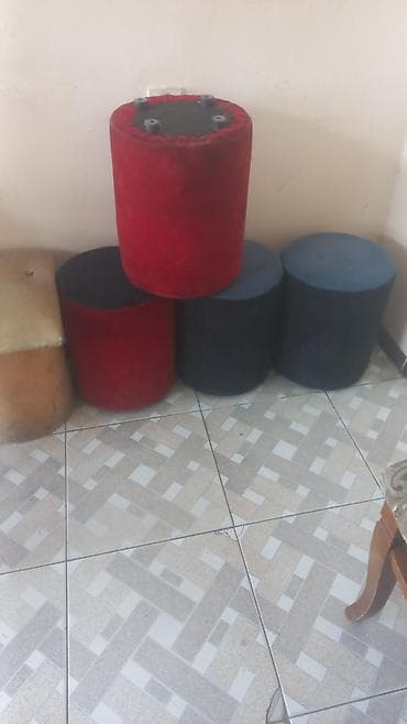Yumuşaq bar taburetləri / puff oturacaqlar - Forması: silindrik - — 1