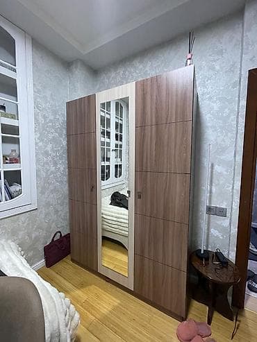 mebil aliram: Şifoner 3 qapılı 5 bölmeli ve asılqan hisseden ibaretdir. Hundurluk — 1