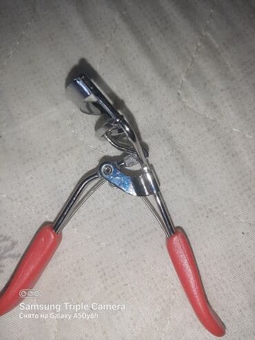 ten effekti: Kirpik bükücü - Material: metal gövdə, paslanmayan görünüşlü xrom — 1